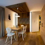 Lejlighedshotel Sepp & Hannis Im Dorf