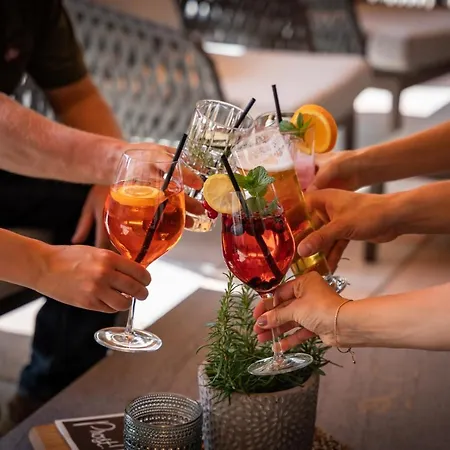 Апарт-отель Sepp & Hannis Im Dorf Нойштифт-им-Штубайталь