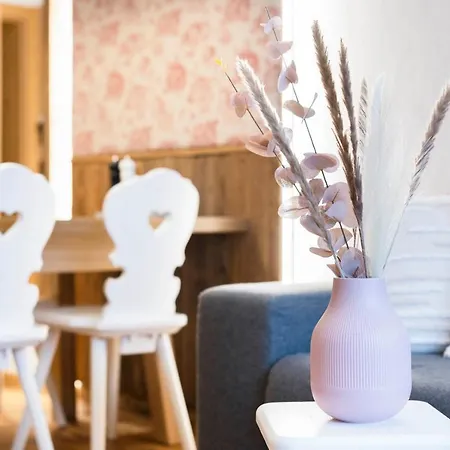 Sepp & Hannis Im Dorf Апарт-отель Нойштифт-им-Штубайталь