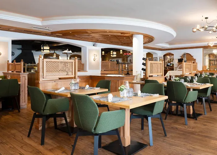 Sepp & Hannis Im Dorf Aparthotel 4*