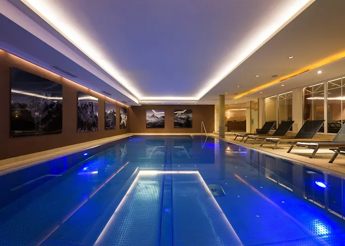 Aparthotel Sepp & Hannis Im Dorf 4*