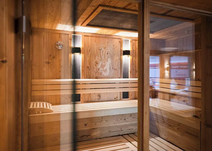 Sepp & Hannis Im Dorf Apartahotel 4*