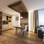 아파트호텔 Sepp & Hannis Im Dorf 4*