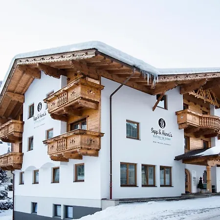 Sepp & Hannis Im Dorf Apartahotel 3*